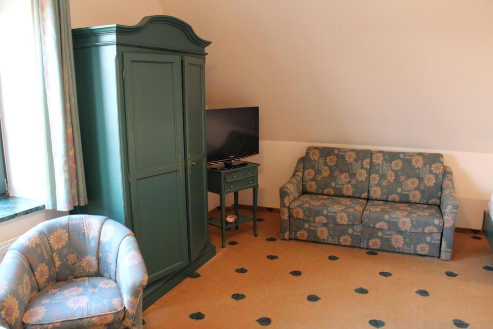 Mueritz Landhotel Gruener Baum Gotthun Ruang foto
