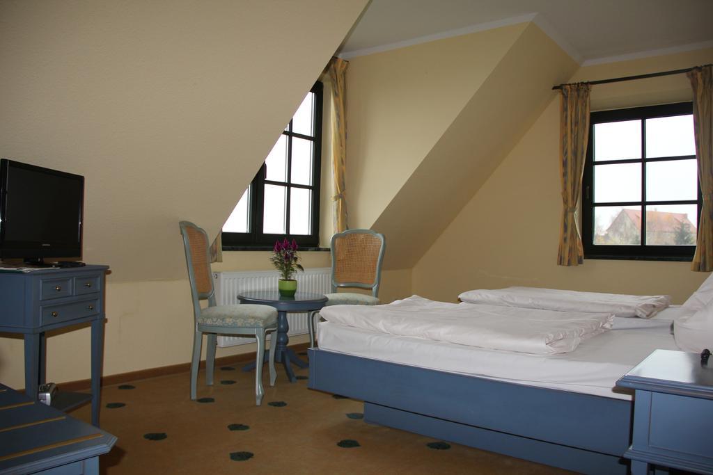 Mueritz Landhotel Gruener Baum Gotthun Bagian luar foto